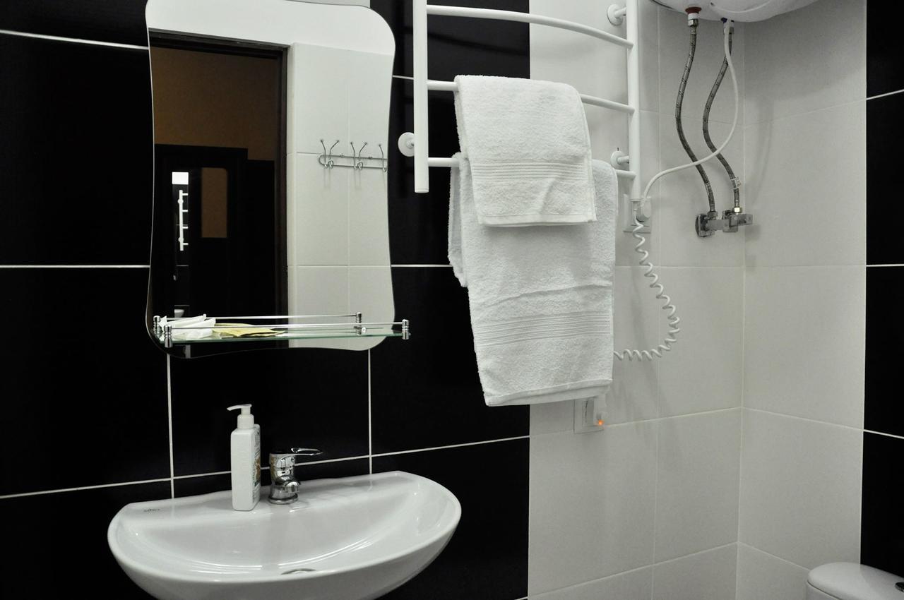 Hostel Skarbek'S Lwów Zewnętrze zdjęcie