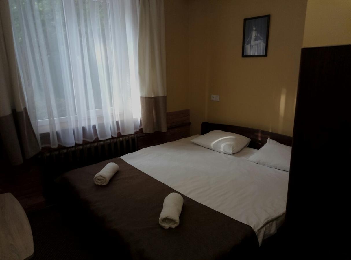 Hostel Skarbek'S Lwów Zewnętrze zdjęcie